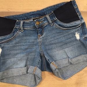 Maternity shorts